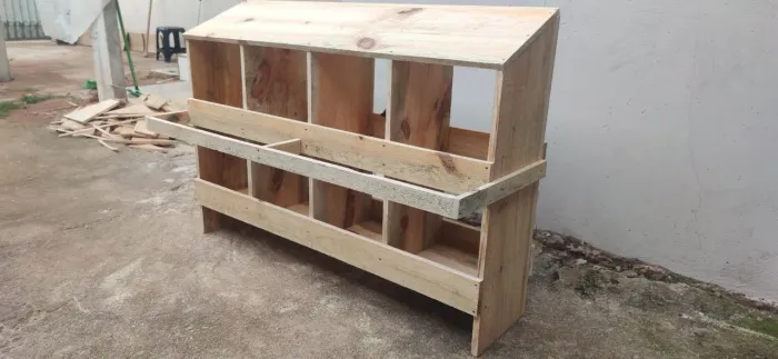 Ninho para galinhas 8 compartimentos 