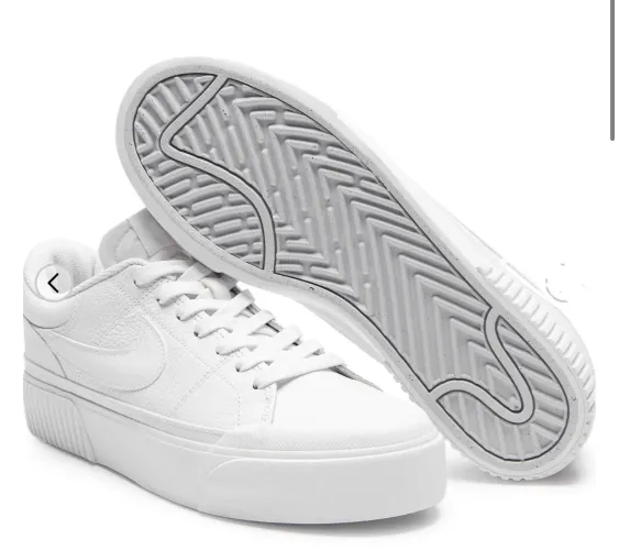 Tênis branco Nike court legacy lift em ótimo estado