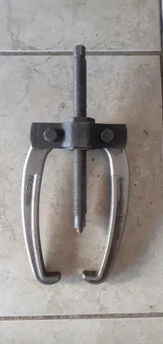 Sacador tramontina, 2 garras, 8", usado