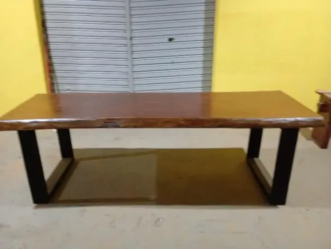 Mesa rústica 