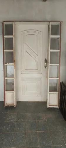 Porta + Forra (Jatobá) e fechadura Luiz XV