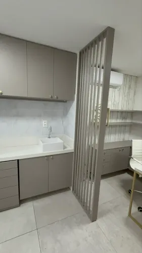 Consultório para locação dentro de uma clínica no Liv Mall 