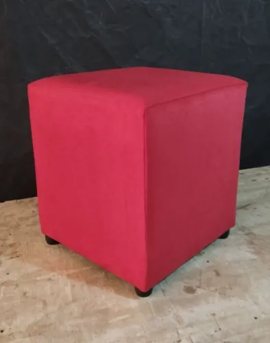Puff Quadrado Vermelho Decorativo