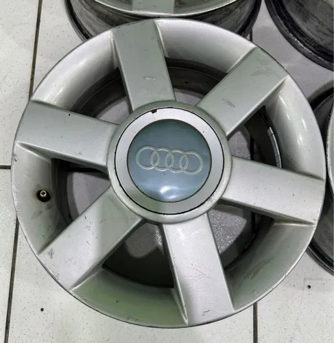 Jg roda Réplica Audi Aro 16 furacão 5x100/112 semi novas 