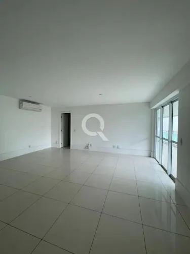 Imóvel para venda possui 107 metros quadrados com 2 quartos em Barra da Tijuca - Rio de Ja