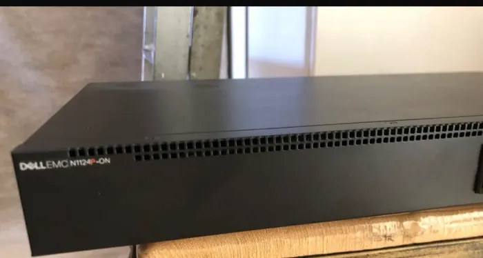 Switch Dell Power Connect N1124P-ON 24 portas Giga 4 SFP 10 Gb Poe