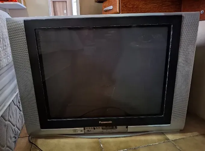 TV Tubo Panasonic 29 com o conversor digital incluído