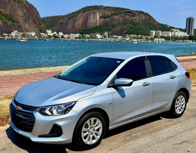 ONIX  LT 2020 NOVÍSSIMO! PREÇO REAL! GARANTIA DE FÁBRICA!