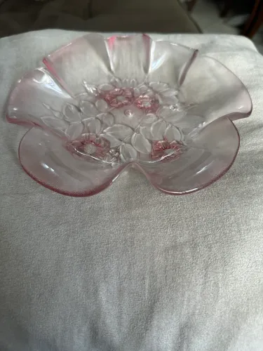 PRATO VIDRO LAPIDADO EM FLORES 
