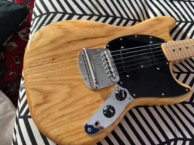 Guitarra Fender Mustang Ben Gibbard Signature