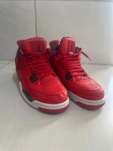 Air Jordan 4 Fire Red