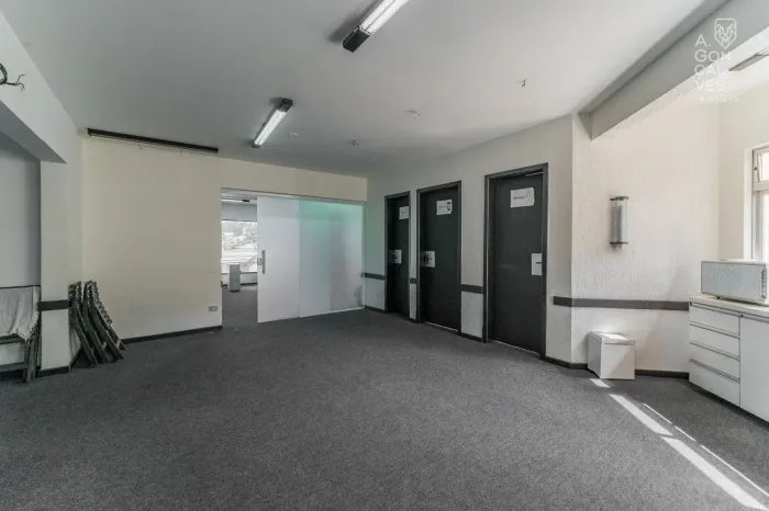 Prédio Comercial, 15 Salas, 10 Vagas, São Francisco, Curitiba.