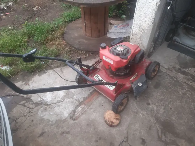 Vende se cortador de grama