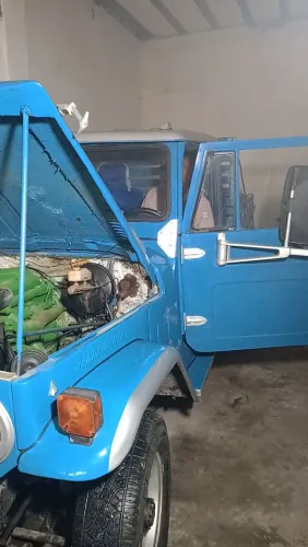 Toyota Band.Picape CD 2P Chassi Longo Diesel 1980