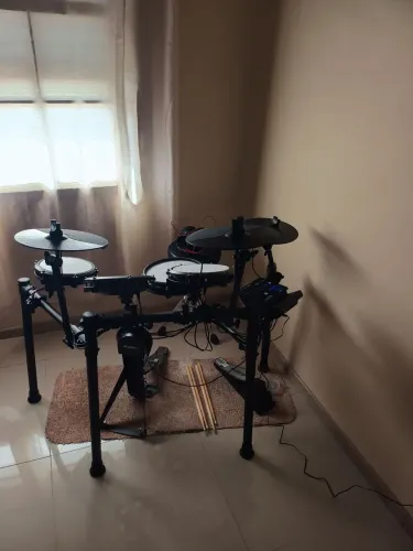 Bateria Eletrônica Alesis Nitro Max