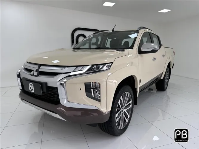 Mitsubishi L200 2025