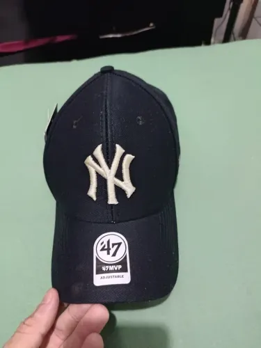 Boné New York Yankees 47 MVP Preto