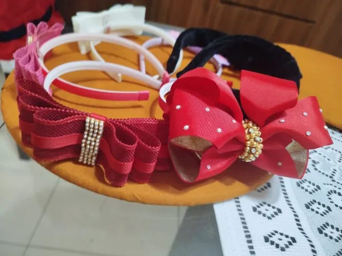 Laços e tiaras 