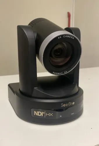 Câmera SeeOne PTZ 4k UV-590 20x