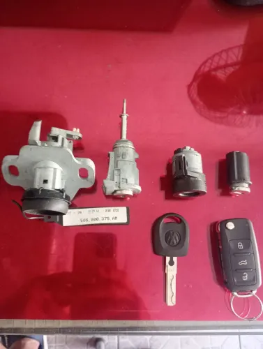 Kit de cilindros de ignação e fechadura Volkswagen código 5u6.800.375 .AM