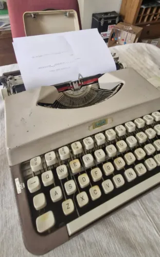 Maquina de escrever Evandim - Anos 80