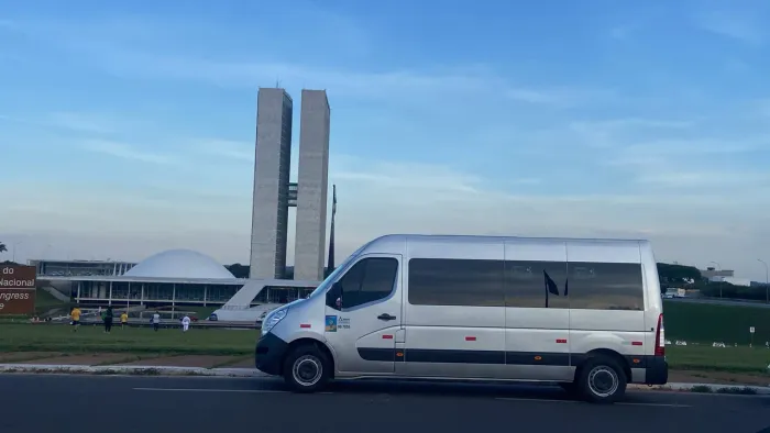 Aluguel de van com motorista 