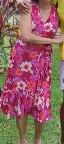 Vestido Floral Pink traspassado em ótimo estado! Não perca!