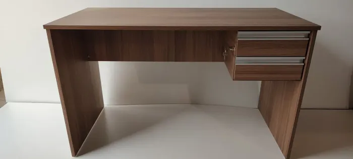 Mesa reta 100% MDF 18 mm valor r$650 à vista ou em até 6x no cartão
