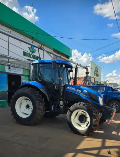 Trator new holland tl75e