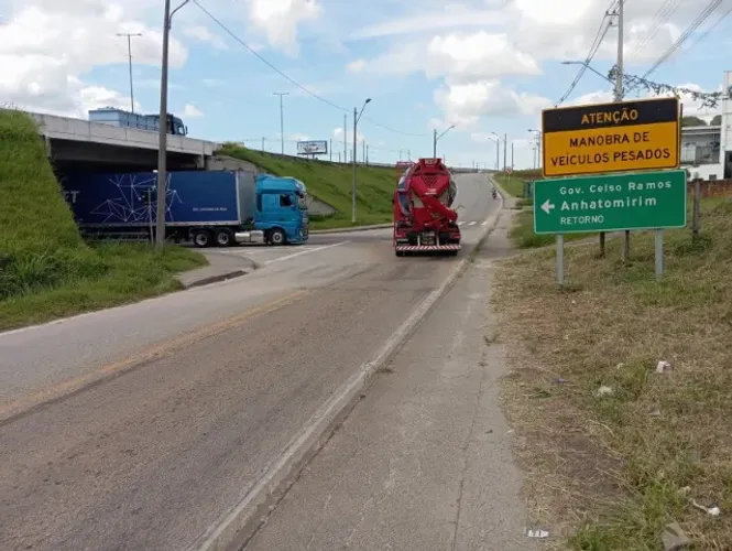 Vendo terreno/esquina/Comercial em Biguaçu no tunel de acesso para Governador C. Ramos-SC