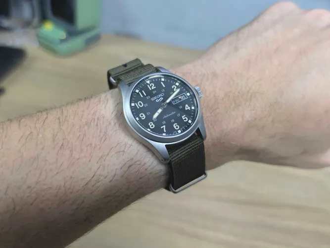 Seiko 5 Reduced Midfield SRPJ85 (36mm) Completo