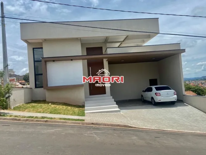 Casa à venda no Condomínio Vivenda das Pitangueiras em Valinhos
