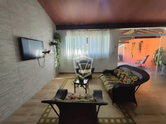 CASA TÉRREA A VENDA EM JUNDIAI - BAIRRO CAXAMBU - ROSEIRA