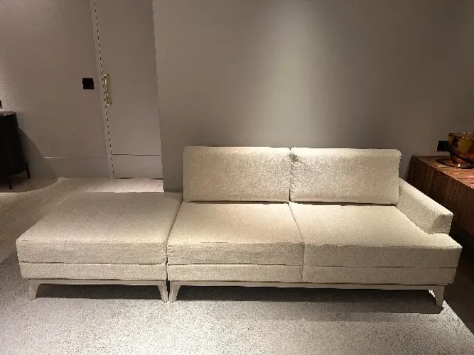 Sofá Contemporâneo 