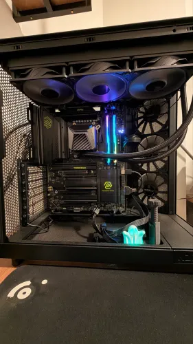 KIT RYZEN 7 9800X3D + MSI MAG X870E WIFI TOMAHAWK + 32GB G.SKILL CL30 6000mhz