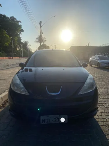 Peugeot 207 XR 1.4 Flex 8V 5P 2010