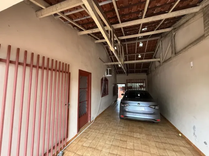 CASA COM EDÍCULA À VENDA - REGIÃO CENTRAL | LONDRINA/PR
