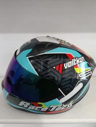 Capacete top