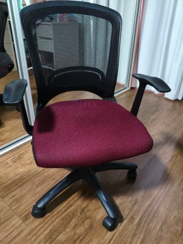Cadeira escritório em excelente estado 