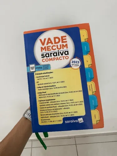 Livro Vade mecum Saraiva compacto
