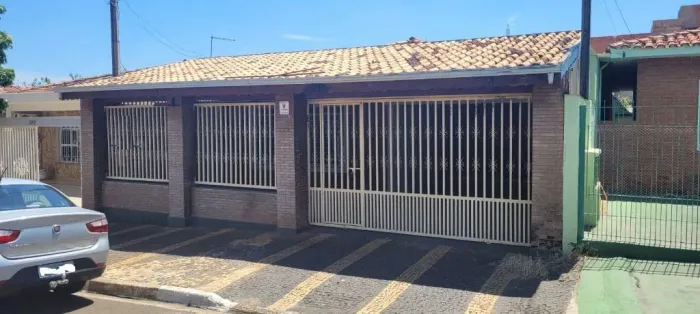 Casa à venda em Hortolândia, Remanso Campineiro, com 4 quartos, com 135 m²