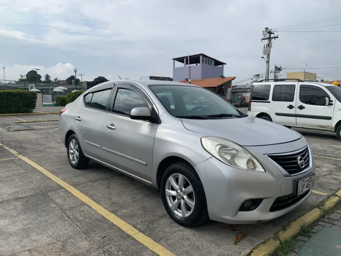 Nissan Versa SL 1.6 16V Flex Fuel 4P Mec. 2013
