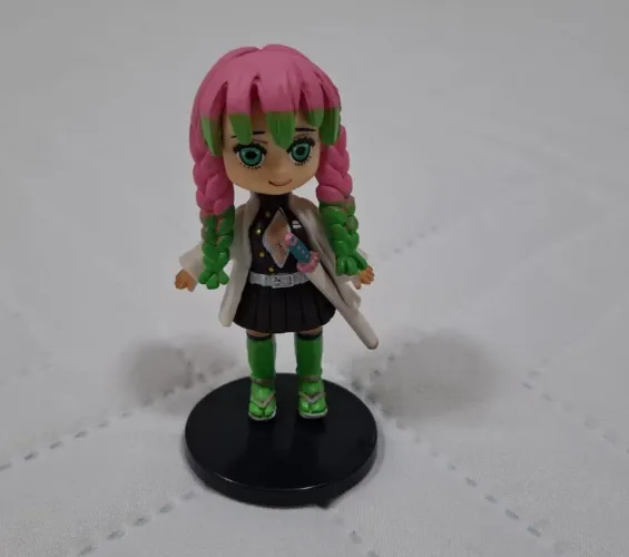 Mitsuri Kanroji mini figure - demon slayer