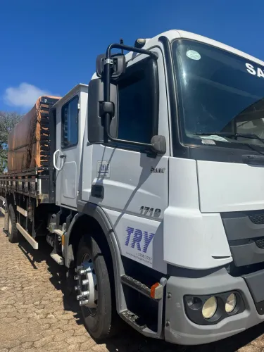 ATEGO 1719 / 44.000 km impecável o mais novo do Brasil