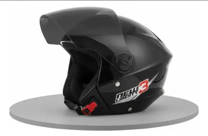 Capacete aberto.