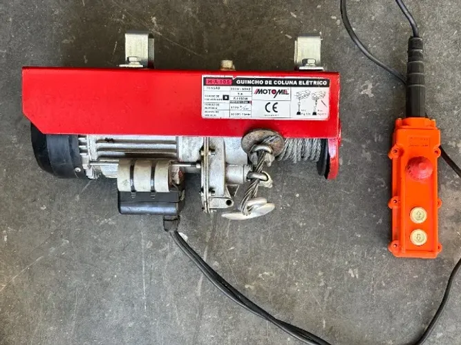 Guincho Elétrico de Coluna Motomil 600kg 12m HA105