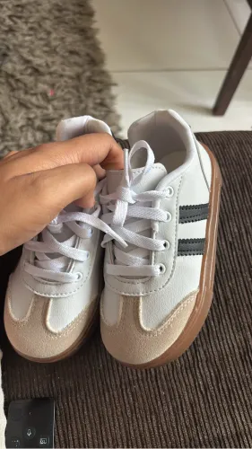 Vendo tênis infantil estilo adidas samba 