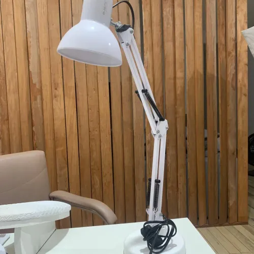 Luminária de mesa articulada para manicure