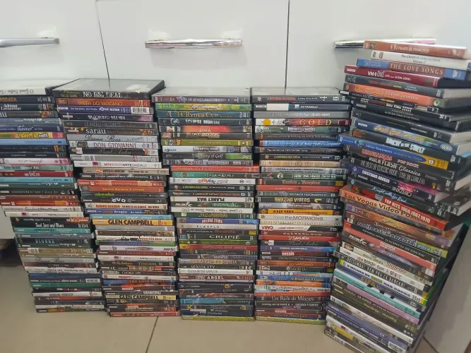 Lote de dvds e vhs