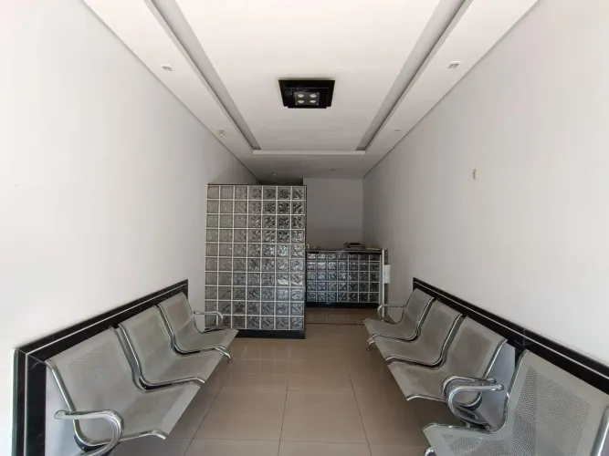 Sala Comercial Totalmente Planejada em Avenida Movimentada